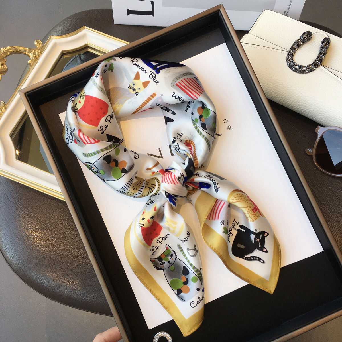Luxury Brand 2023 Silk Square  - Silk Tie Striped 리뷰 및 가격
