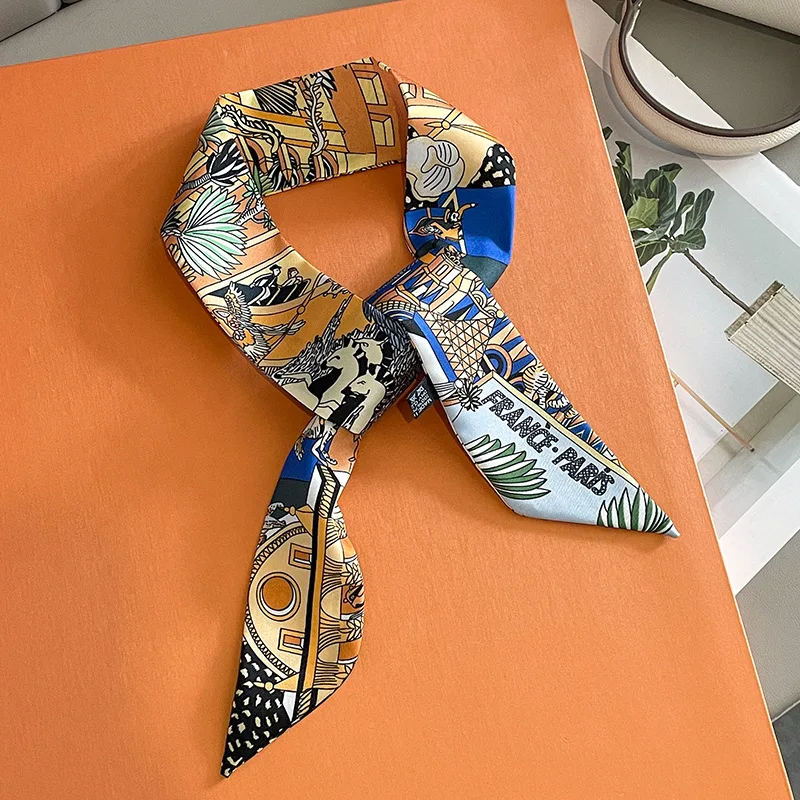 Luxury Design Horse Print Skin - Ascot Neck Scarf 리뷰 및 가격