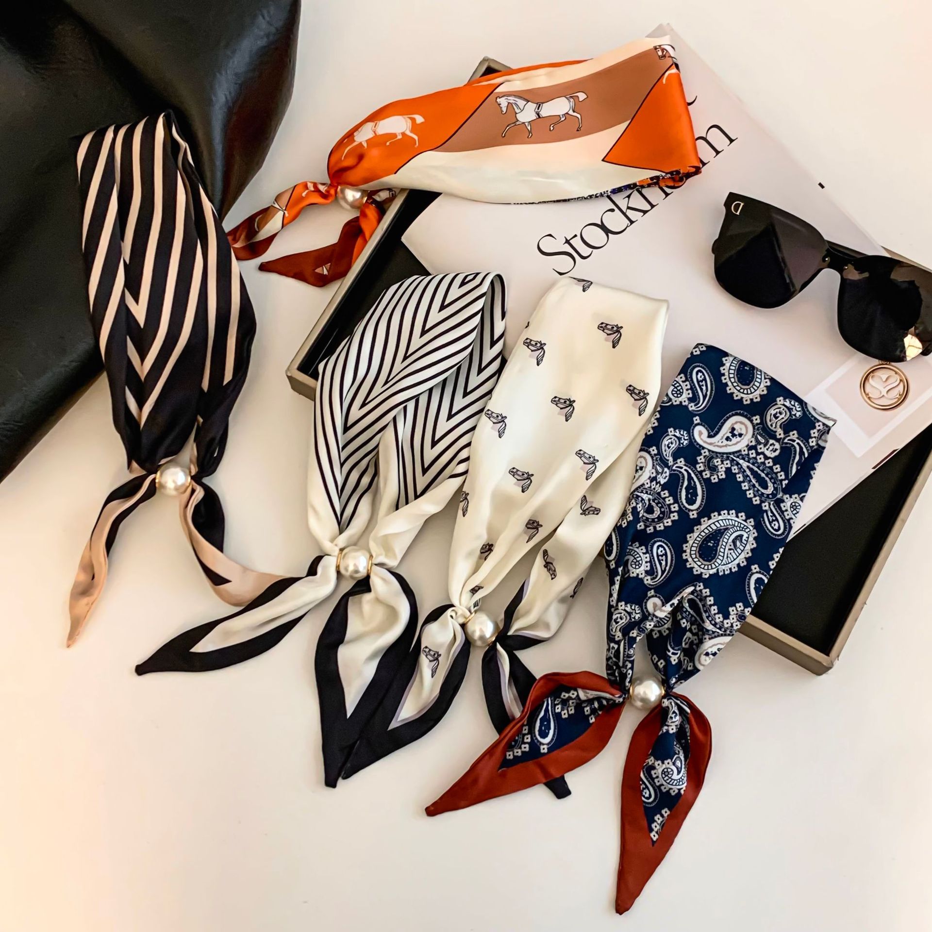 Cashew Flower Silk Scarf Effor - Ascot Neck Scarf 리뷰 및 가격