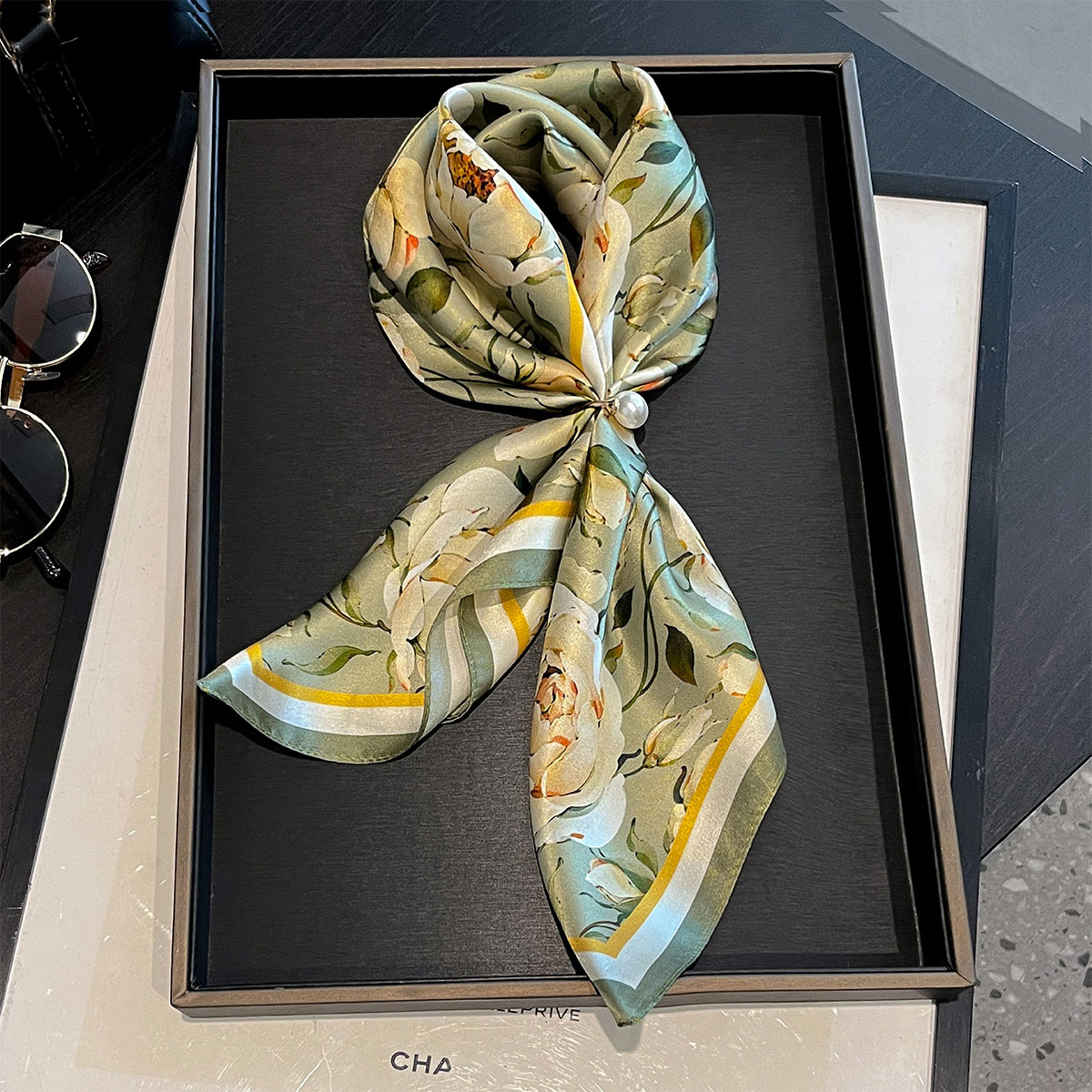 Designer Floral Square 65cm Ne - Bandana Cotton 리뷰 및 가격