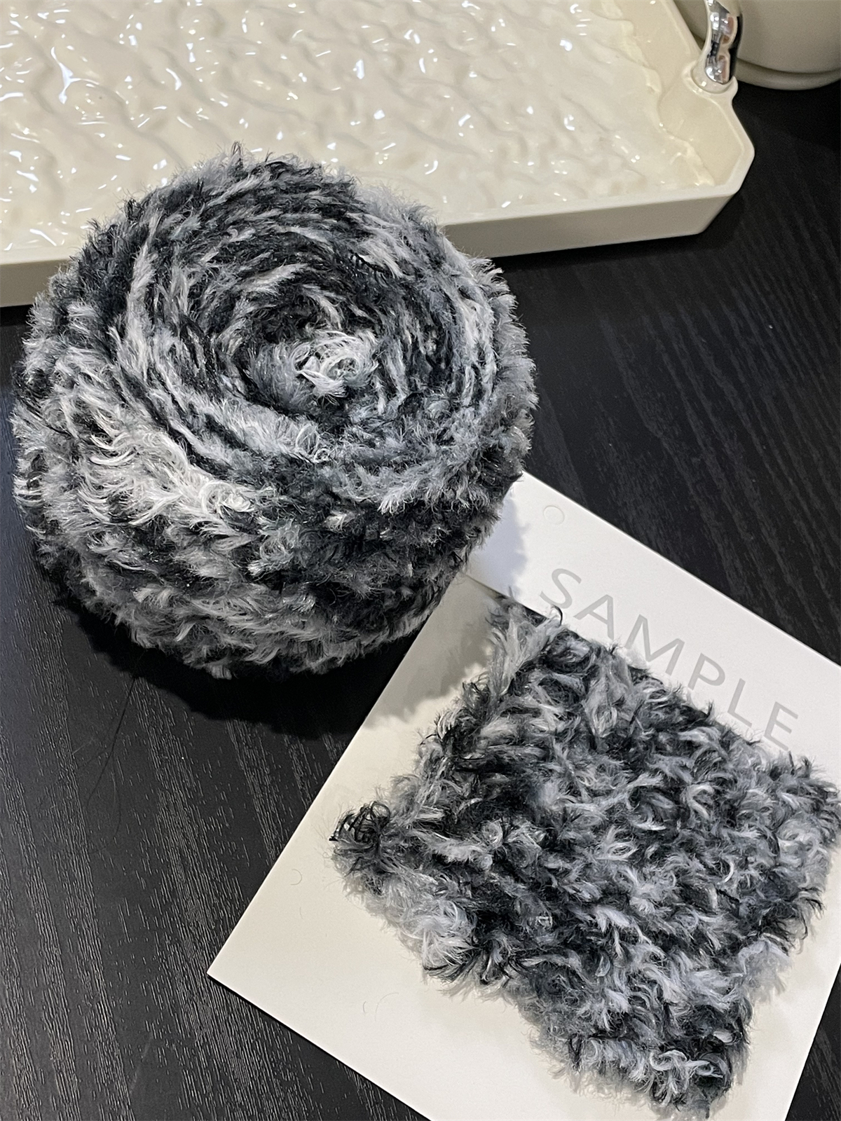 100g Colored Space-dyed Fur Ya - Woven Scarf Blanket 리뷰 및 가격