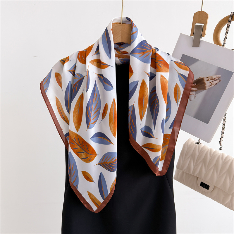 Luxury Brand Print 70cm Square - Face Scarf Mask 리뷰 및 가격