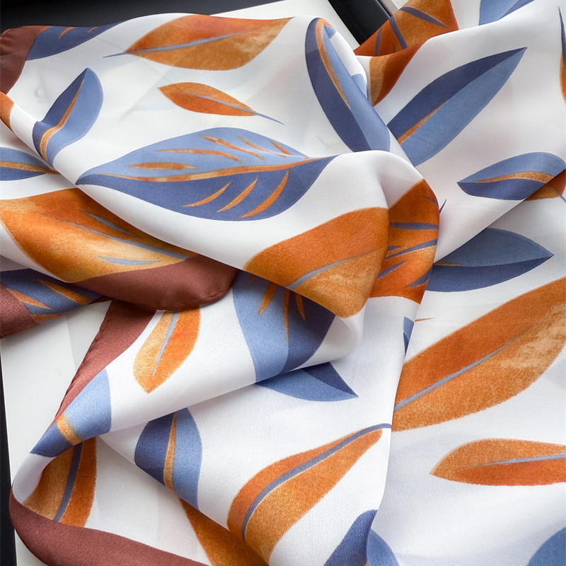 Luxury Brand Print 70cm Square - Face Scarf Mask 리뷰 및 가격