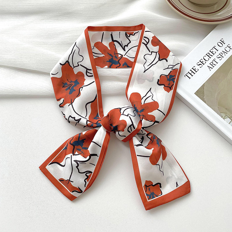 New luxury Brand Model Small S - Ascot Neck Scarf 리뷰 및 가격
